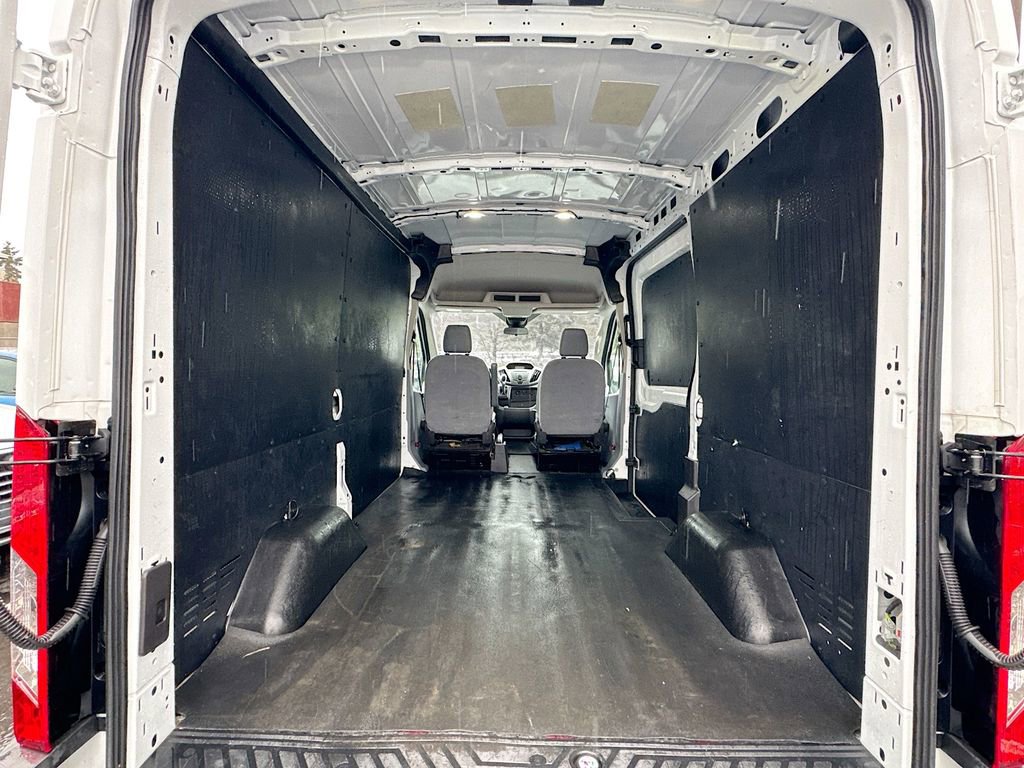 Used 2019 Ford Transit 250 130 Medium Roof image 10