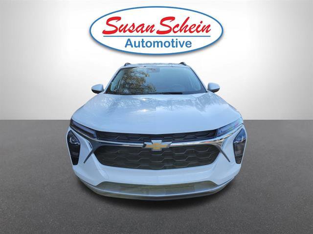 Used 2025 Chevrolet Trax LT image 19
