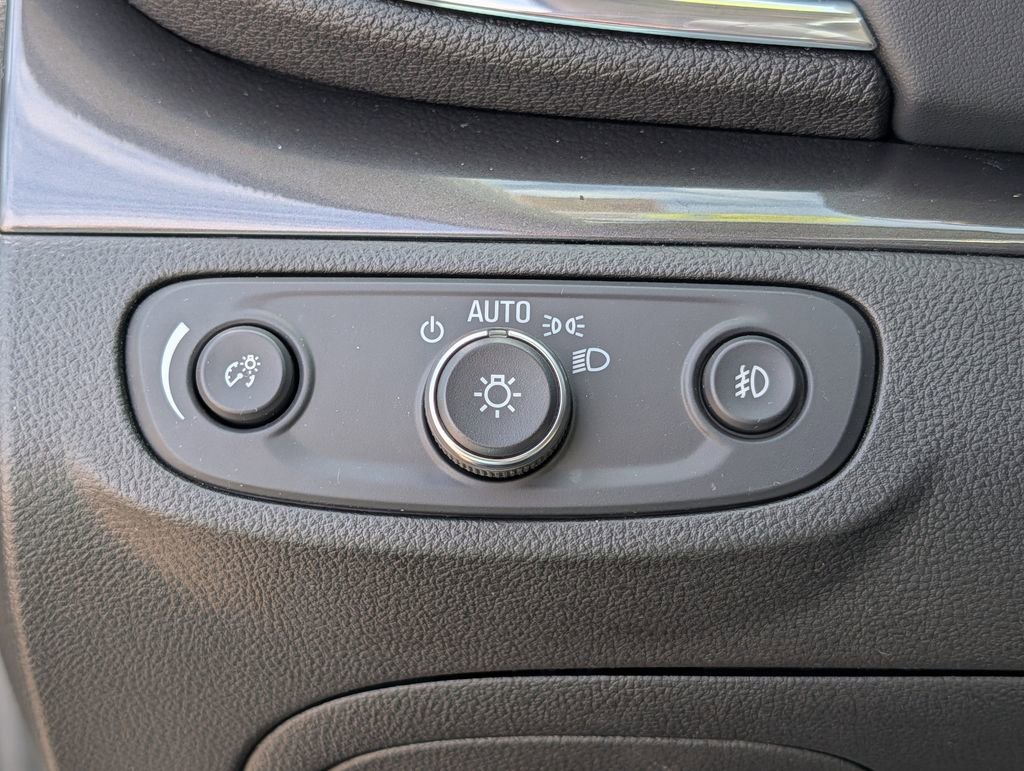 Used 2019 Buick Encore Essence w/ Safety Package II image 25