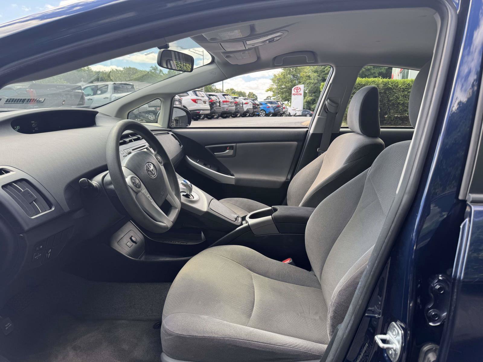 Used 2015 Toyota Prius Three FWD image 17