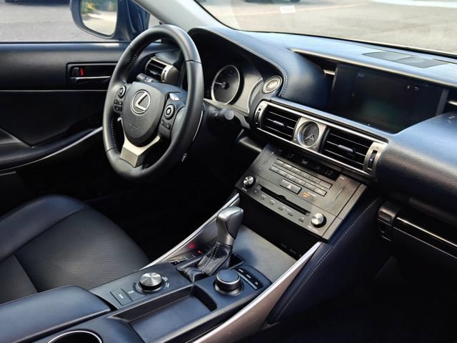 Used 2015 Lexus IS 250 RWD image 28