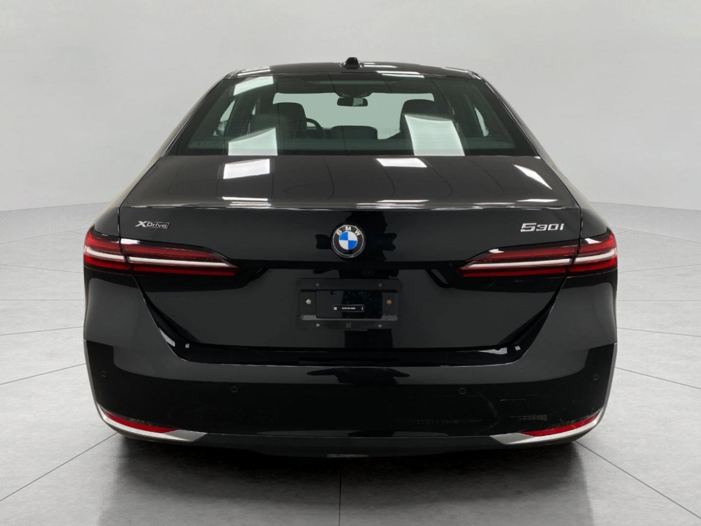 Certified 2026 BMW 530i xDrive w/ Premium Package image 4