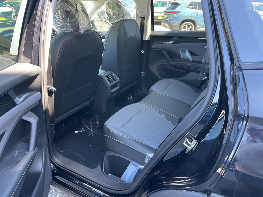 New 2026 Volkswagen Tiguan SE image 21