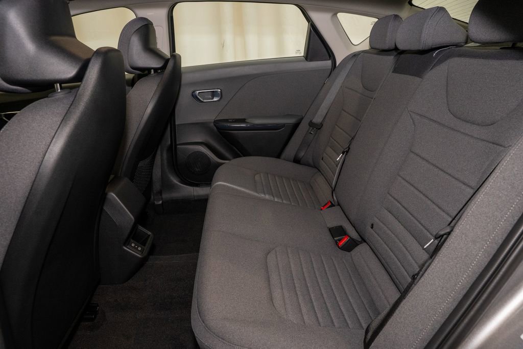 New 2025 Kia K4 EX image 9
