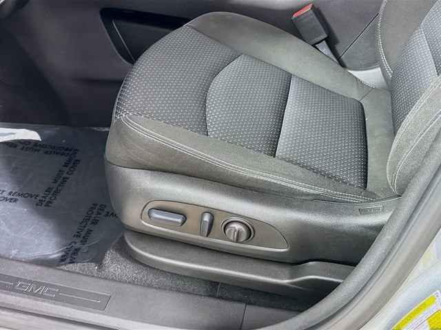 Used 2023 GMC Terrain SLE w/ Driver Convenience Package FWD image 17