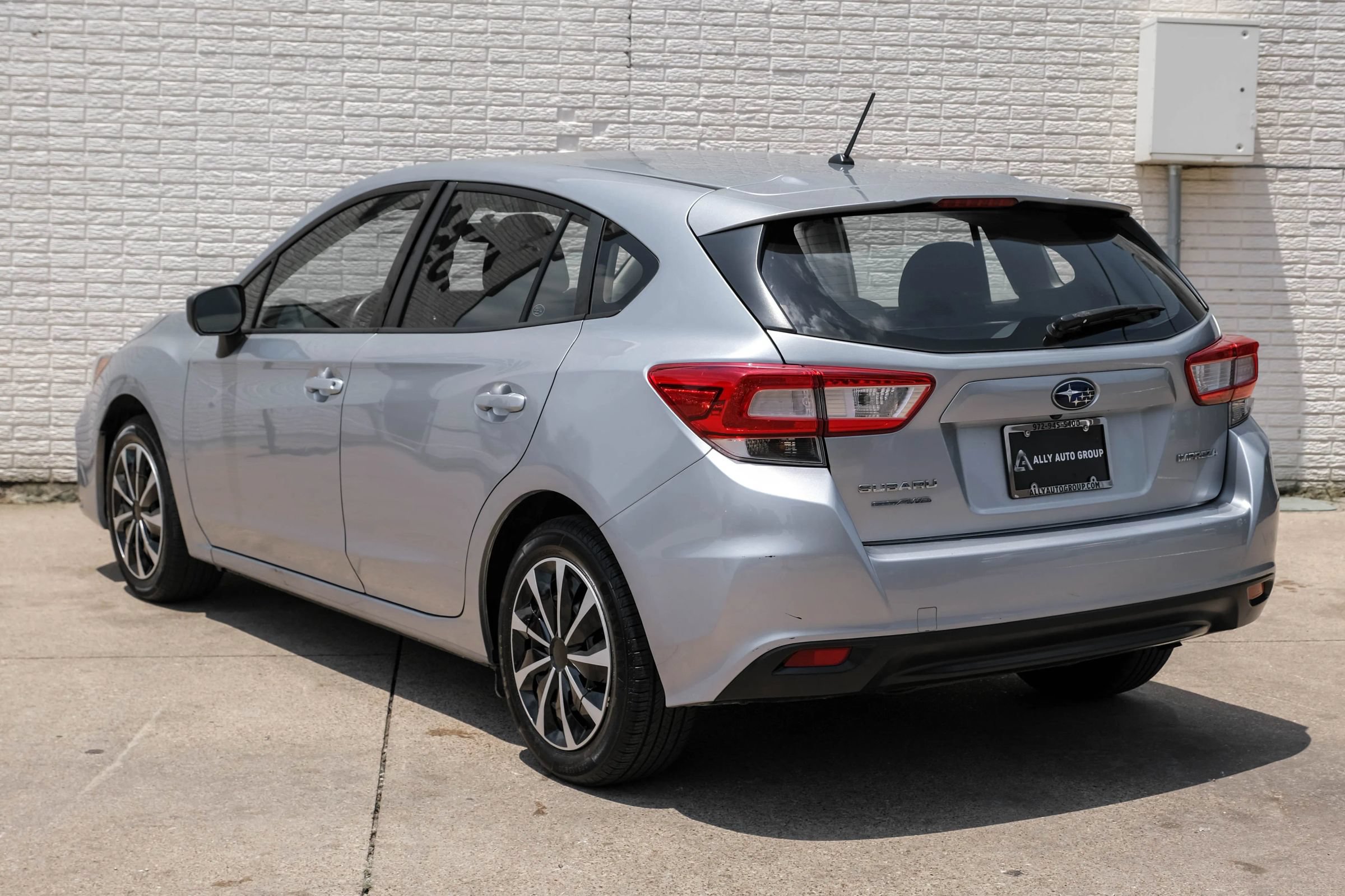 Used 2018 Subaru Impreza 2.0i AWD/4WD image 8