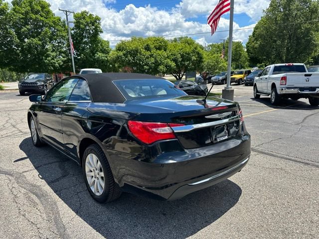 Used 2014 Chrysler 200 Touring FWD image 3