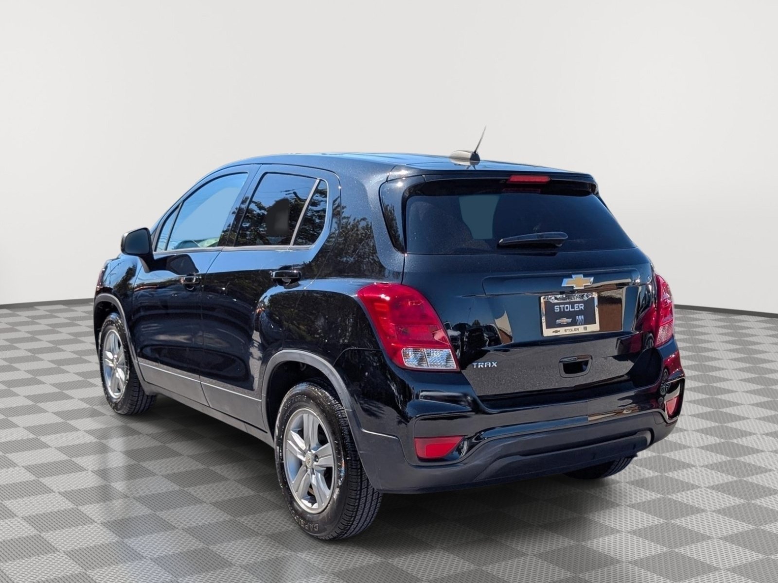 Used 2021 Chevrolet Trax LS w/ Tint and Cruise Package FWD image 3