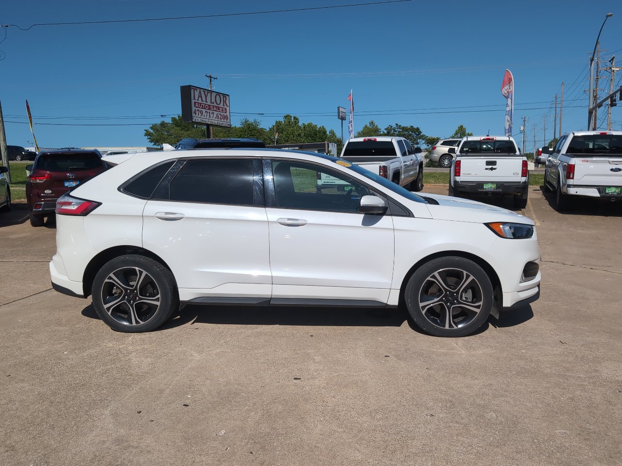 Used 2020 Ford Edge ST w/ Cold Weather Package AWD/4WD image 4