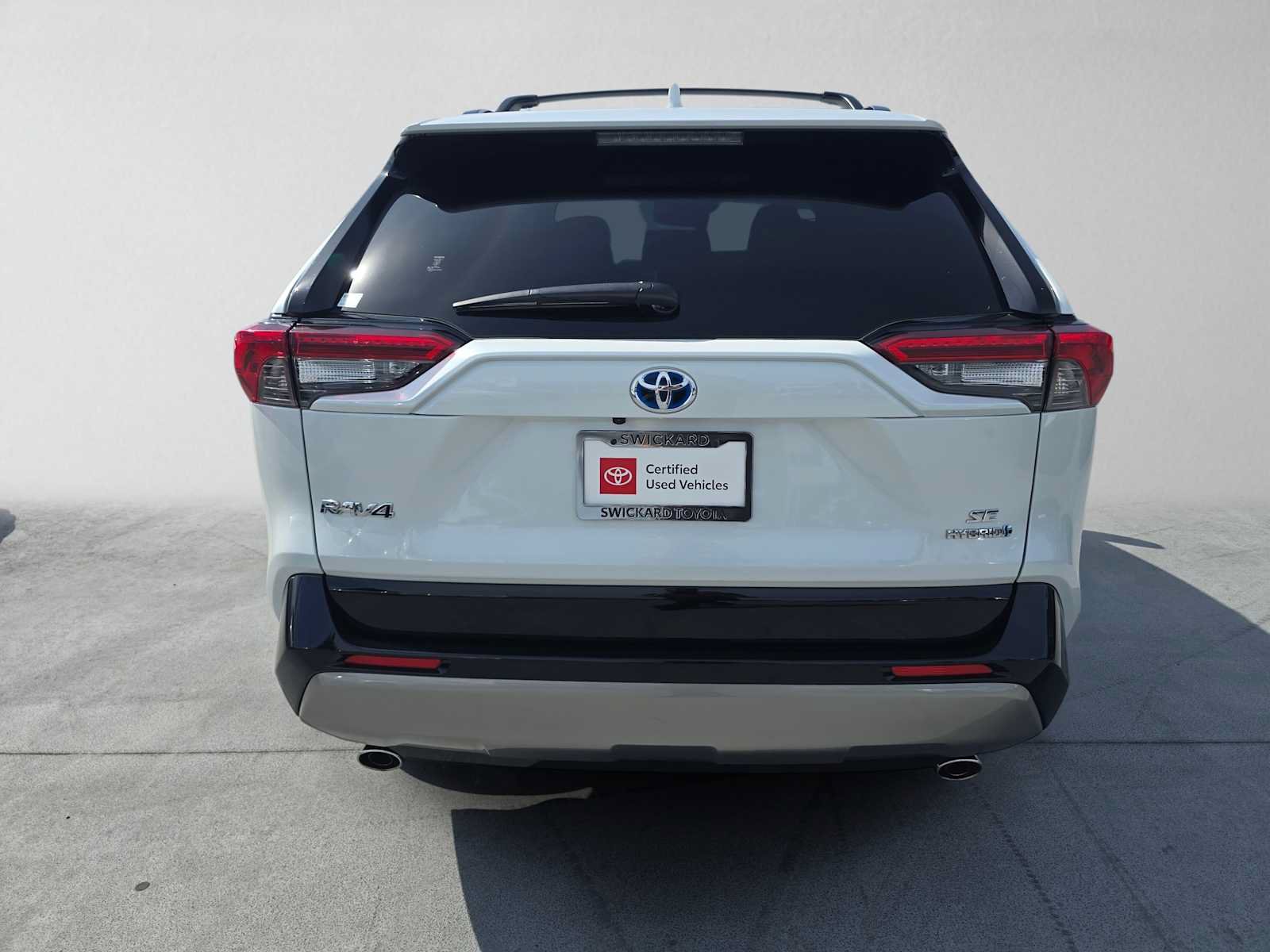 Used 2023 Toyota RAV4 SE w/ Convenience Package AWD/4WD image 4