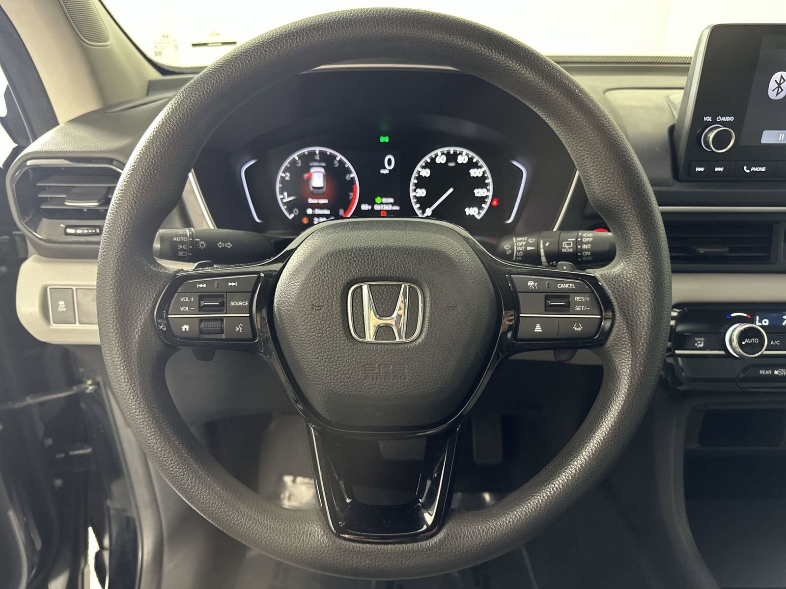 Used 2023 Honda Pilot LX image 18