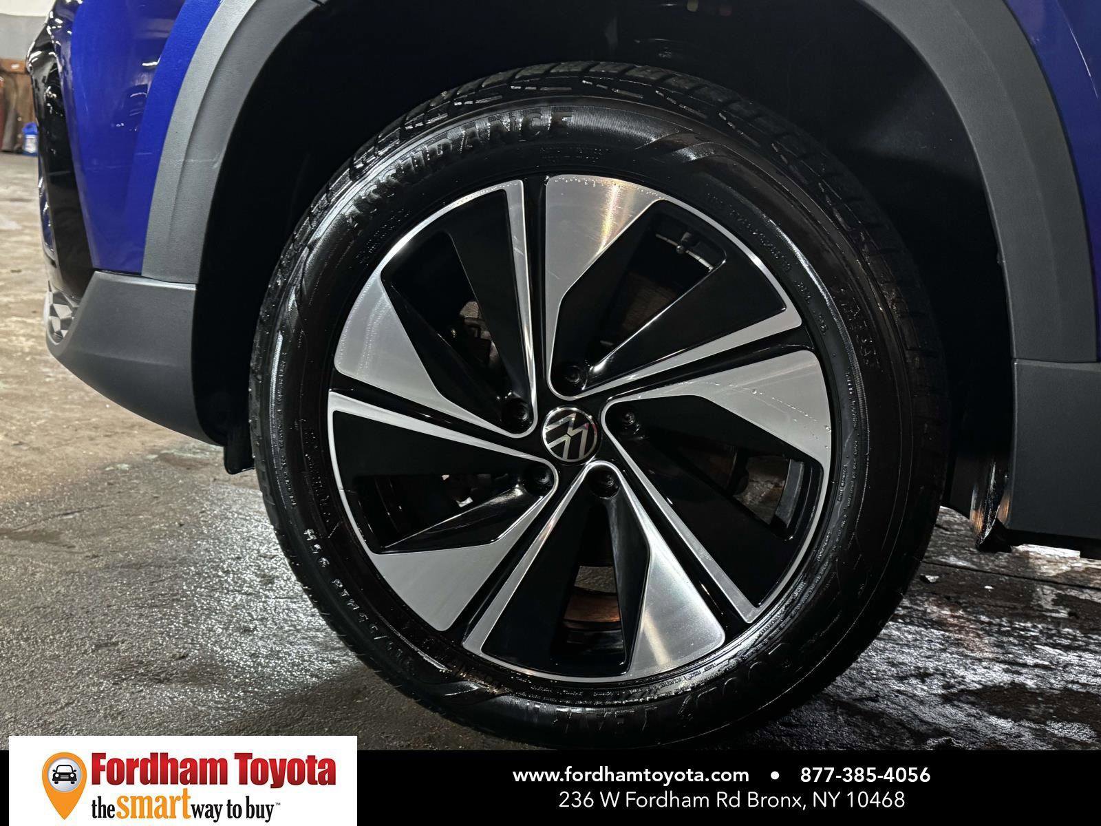 Used 2024 Volkswagen Taos SE image 9