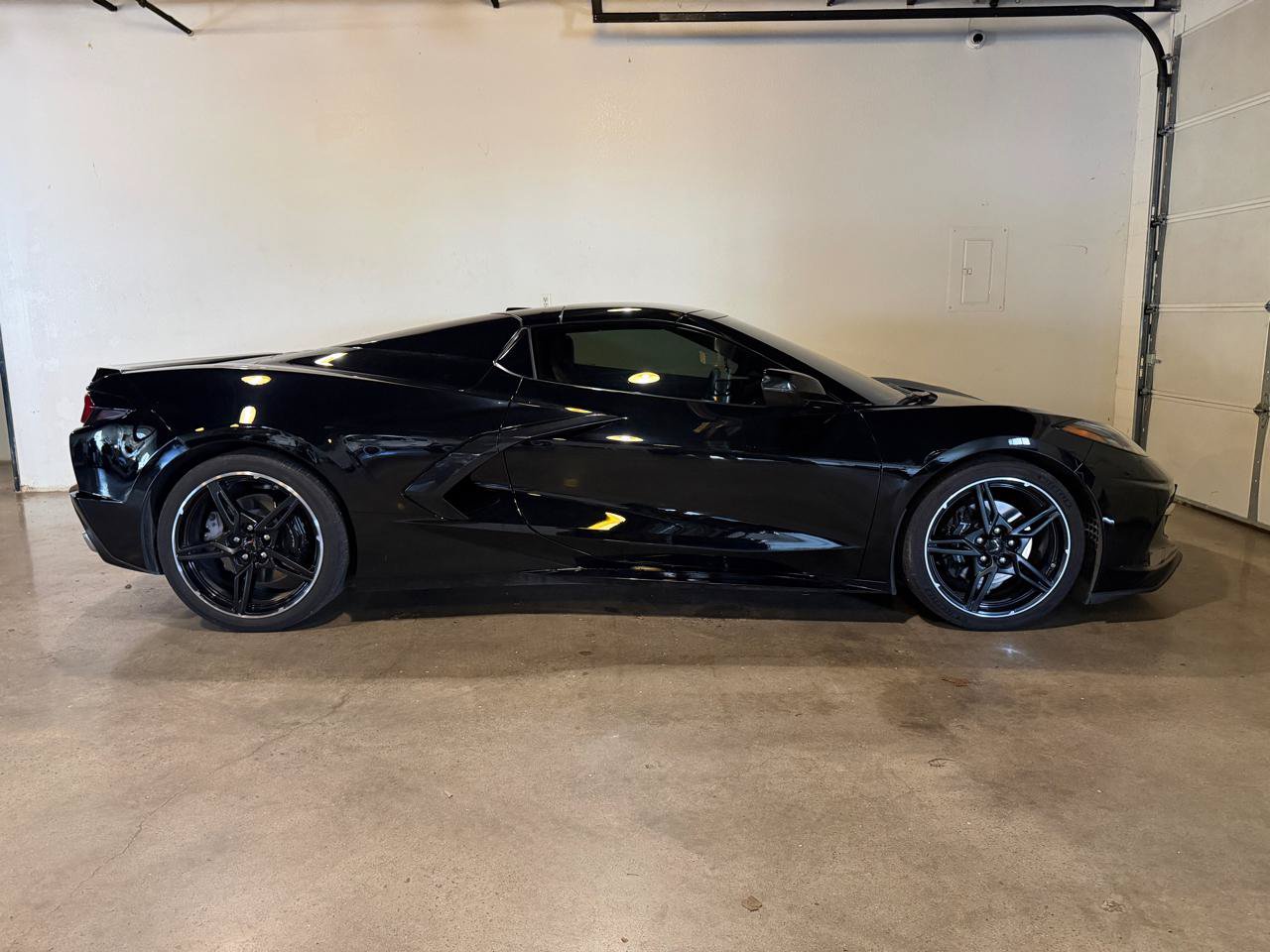 Used 2022 Chevrolet Corvette Stingray Convertible w/ Battery Protection Package RWD image 5