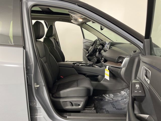 New 2026 Nissan Rogue Platinum AWD/4WD image 39