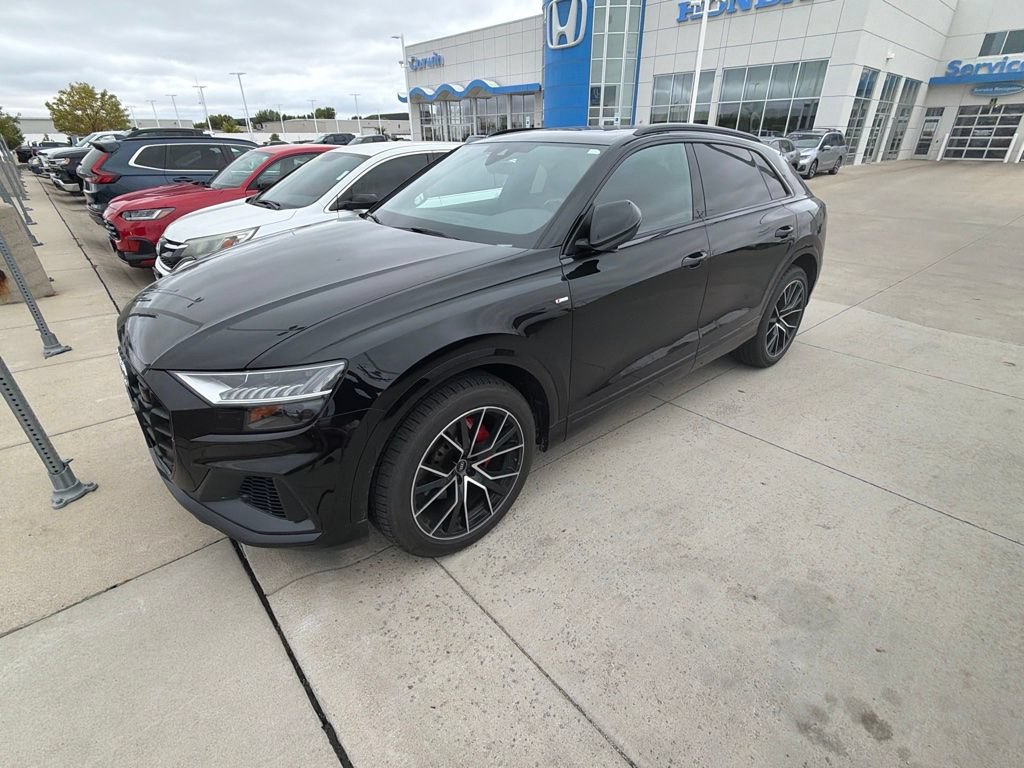 Used 2021 Audi Q8 Premium Plus AWD/4WD image 3
