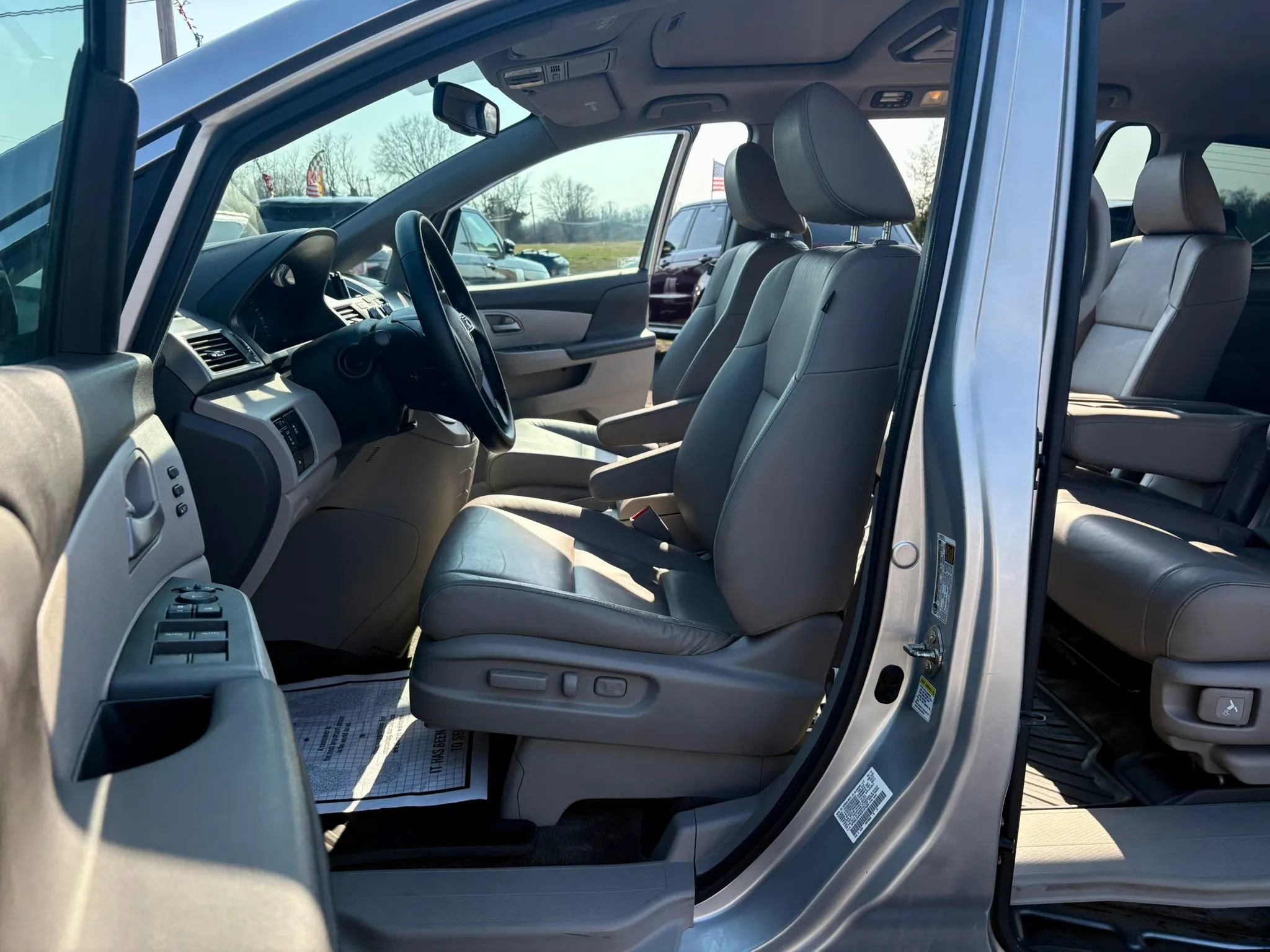 Used 2012 Honda Odyssey Touring image 18