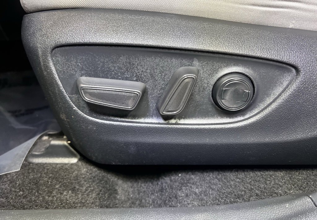 Used 2024 Toyota RAV4 XLE image 22