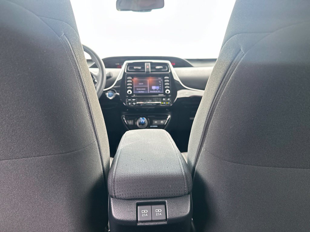 Certified 2021 Toyota Prius L Eco FWD image 24