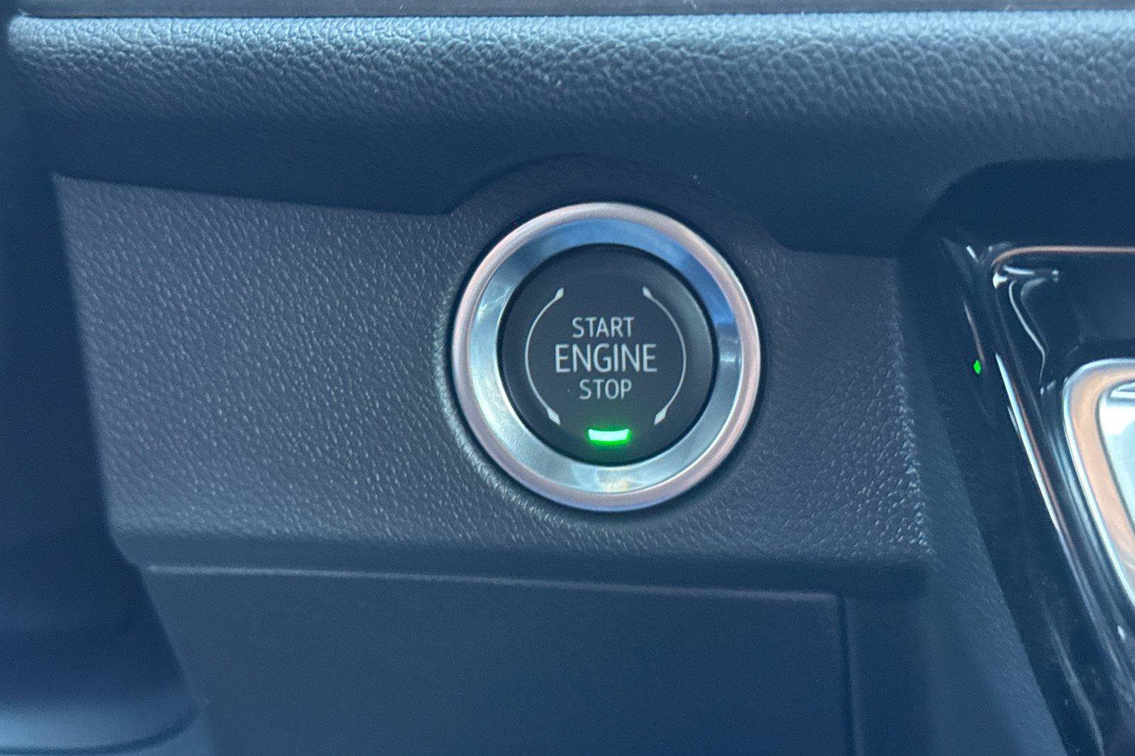 New 2027 Chevrolet Traverse LT w/ Midnight/Sport Edition FWD image 30
