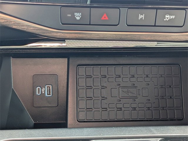 Used 2023 Ford F150 Lightning Lariat w/ Equipment Group 511A High image 23