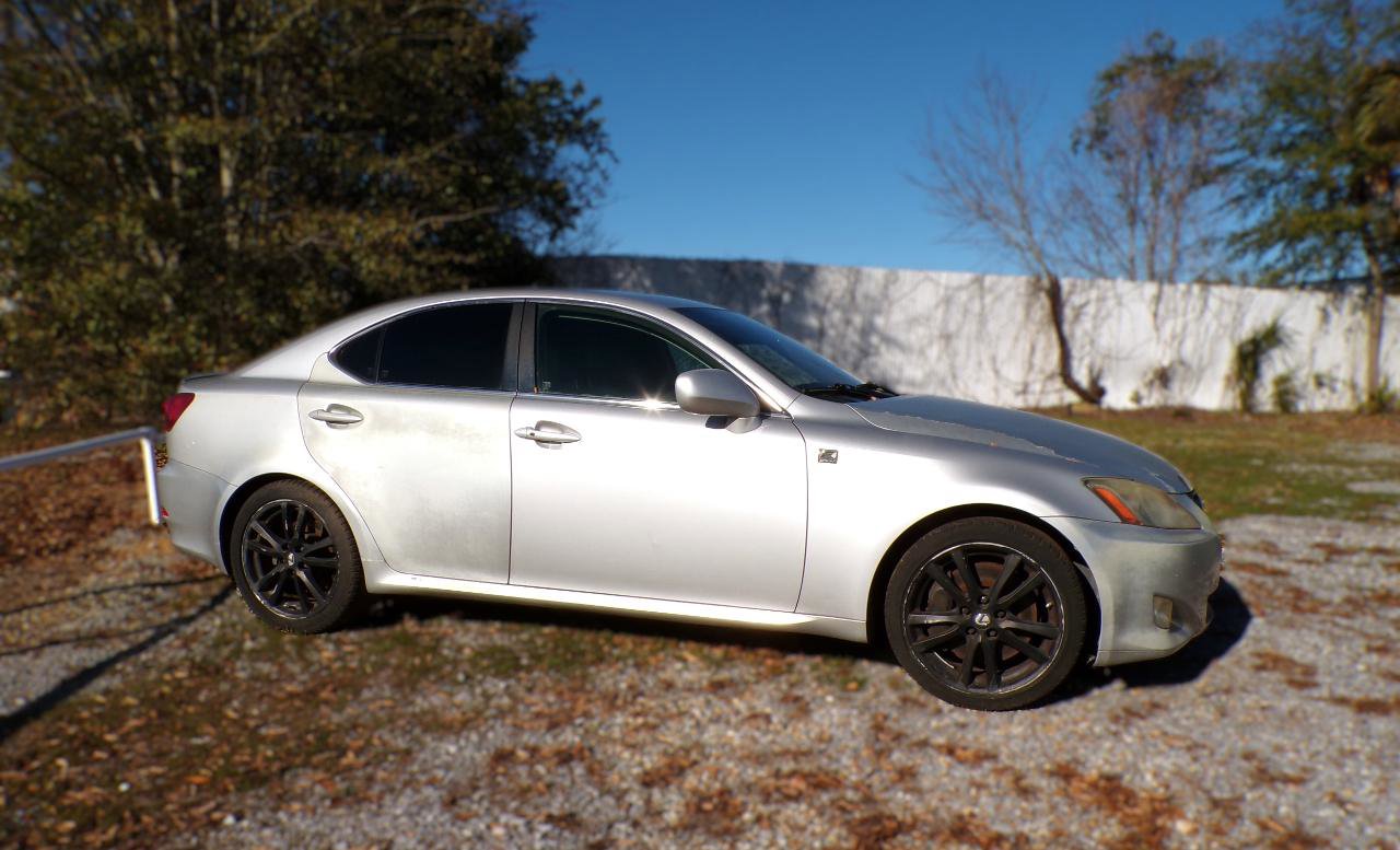 Used 2007 Lexus IS 350 RWD image 3