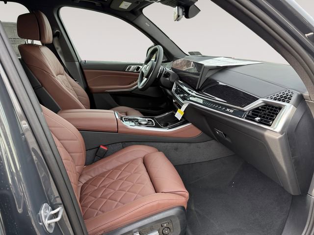 New 2026 BMW X5 xDrive40i w/ M Sport Package AWD/4WD image 15