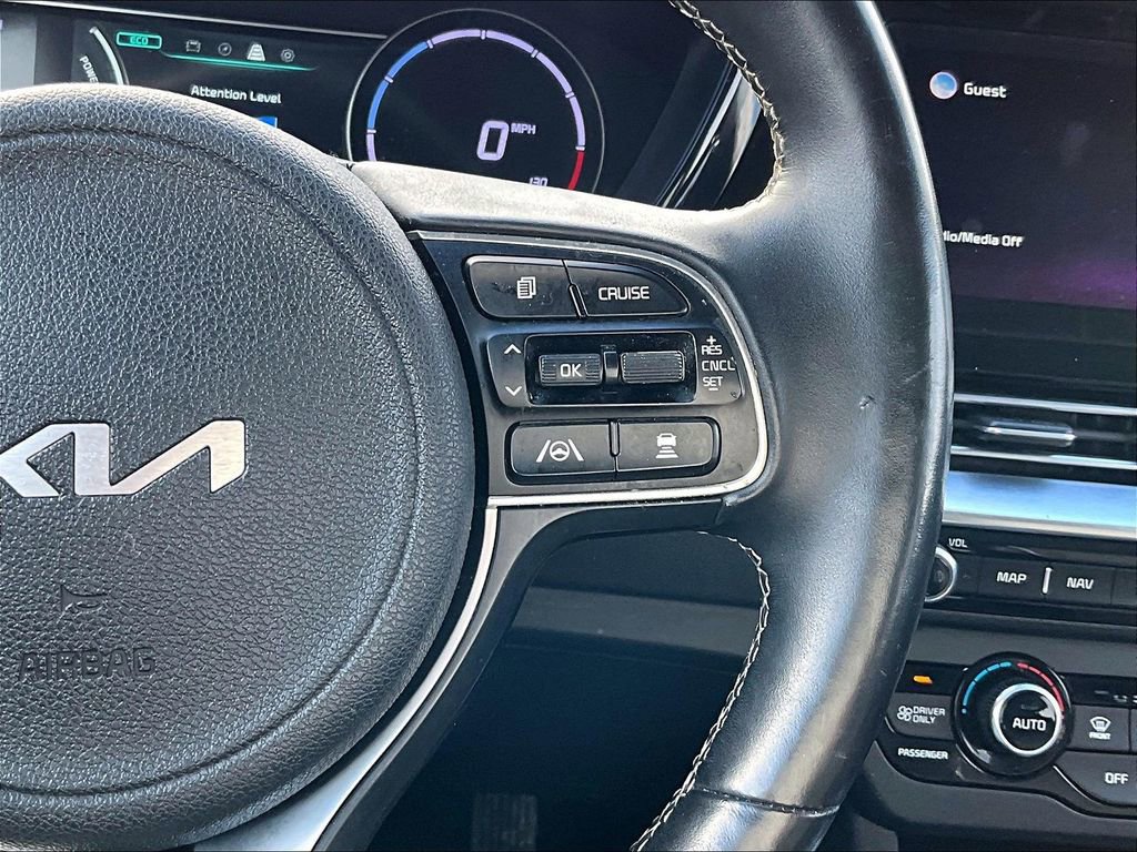 Used 2022 Kia Niro EX w/ Cold Weather Package image 16
