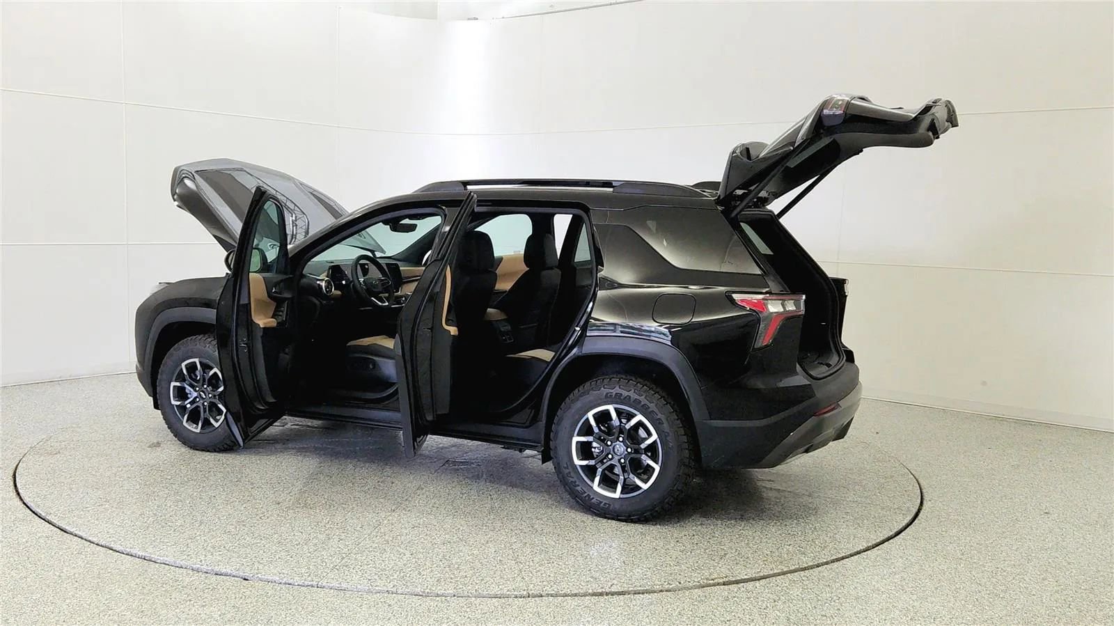 New 2026 Chevrolet Equinox ACTIV w/ Convenience Package III AWD/4WD image 11