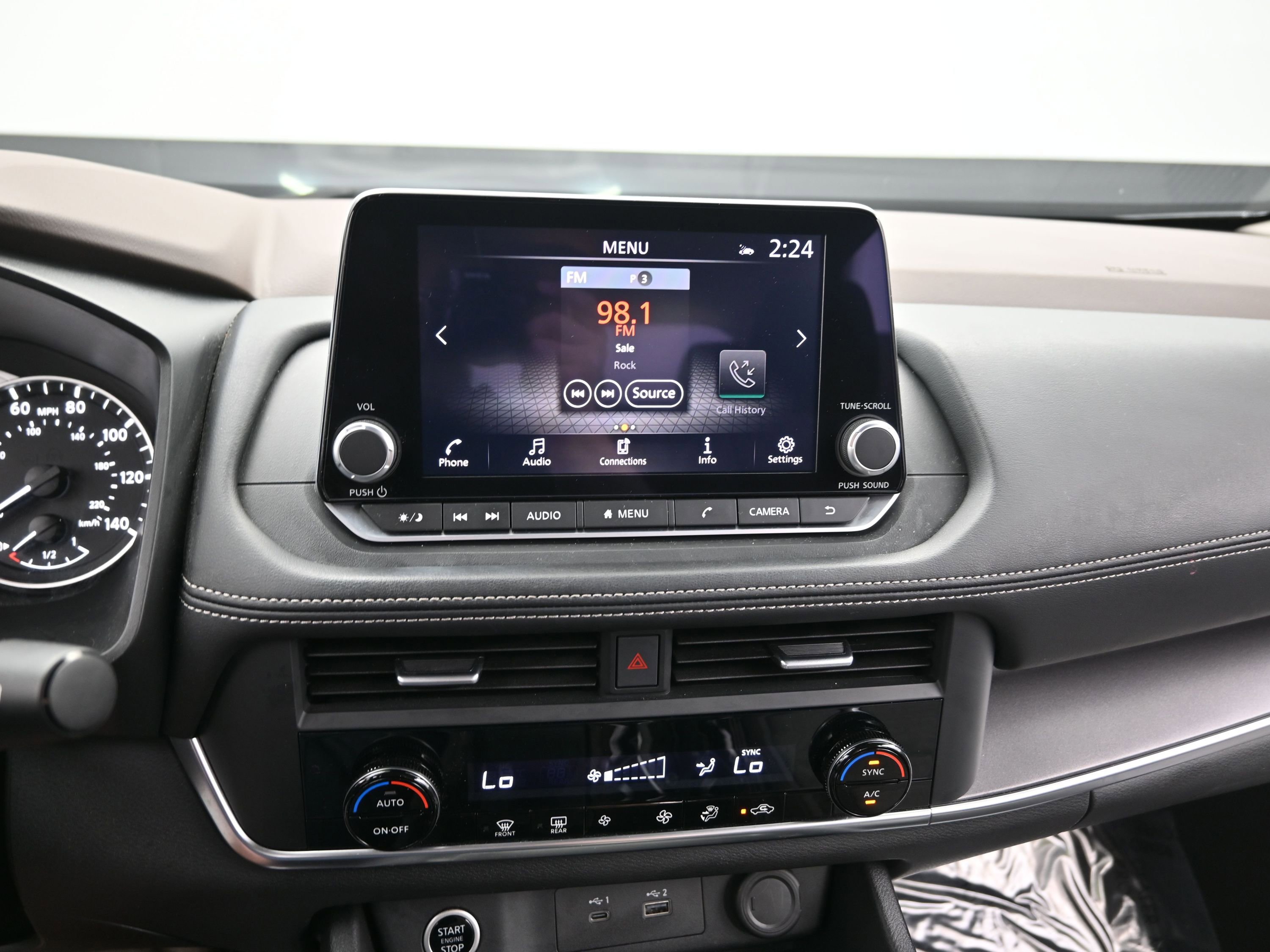 Certified 2023 Nissan Rogue SV image 18