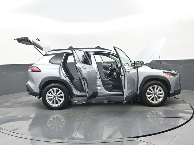 Used 2026 Toyota Corolla Cross LE w/ Moonroof Package image 31