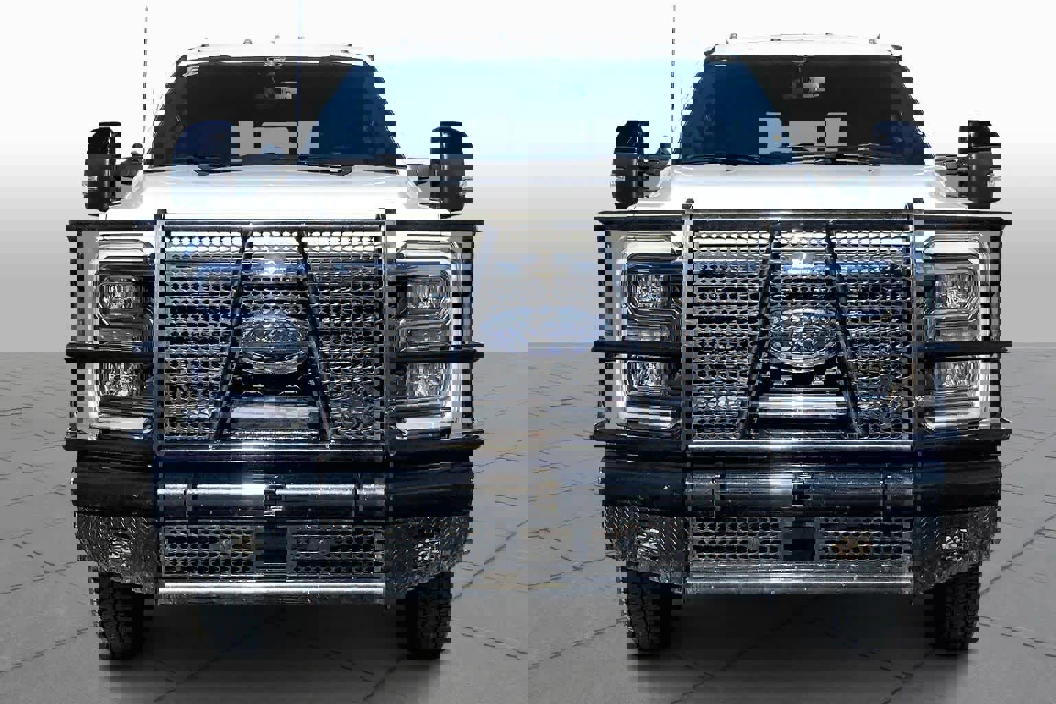 Used 2025 Ford F350 Lariat image 4