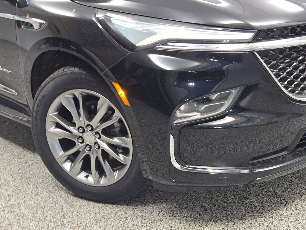 Used 2022 Buick Enclave Avenir w/ Avenir Technology Package image 3