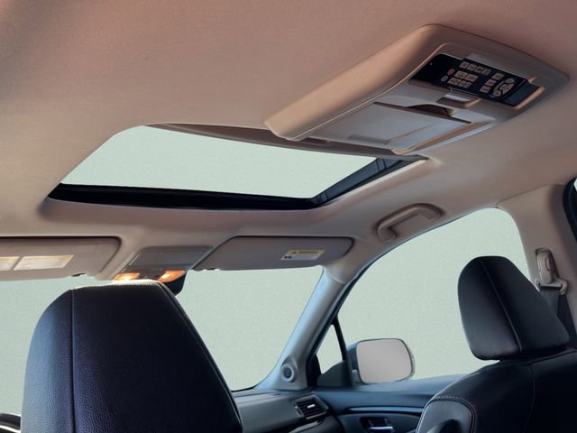 Used 2017 Honda Pilot Touring image 27