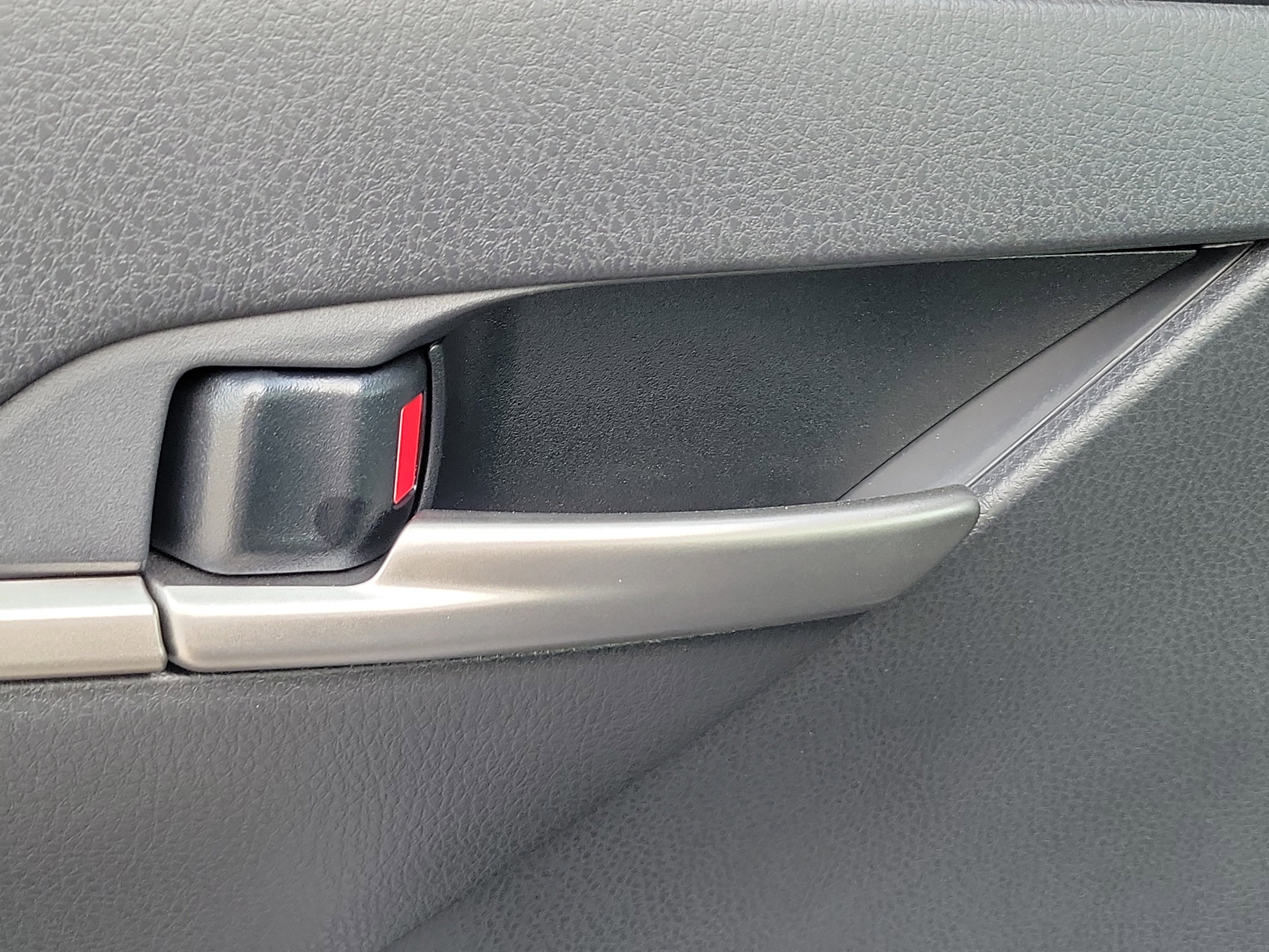 Used 2025 Toyota Camry SE image 16