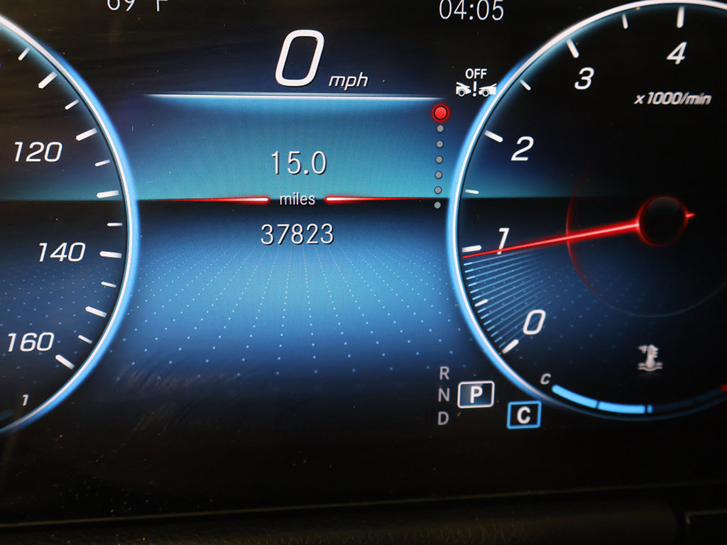 Used 2023 Mercedes-Benz GLA 250 4MATIC w/ Premium Package image 36