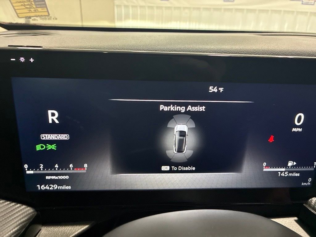 Used 2025 Nissan Kicks SR w/ SR Premium Package FWD image 24