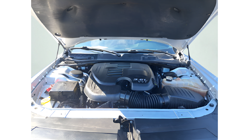 Used 2020 Dodge Challenger SXT w/ Driver Convenience Group AWD/4WD image 44