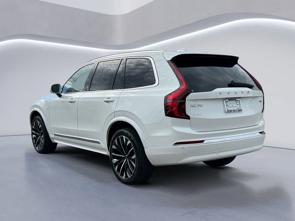 New 2025 Volvo XC90 T8 Plus w/ Protection Package Premier image 5