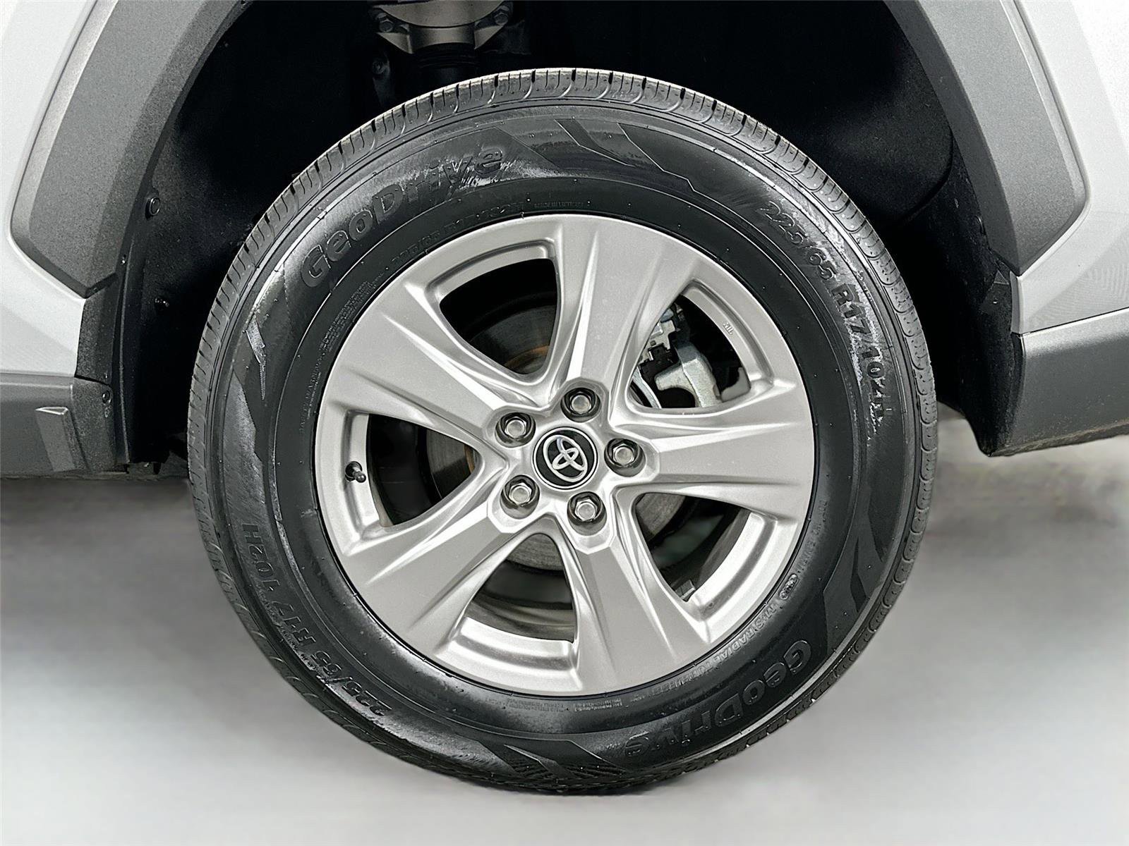 Certified 2025 Toyota RAV4 XLE image 27