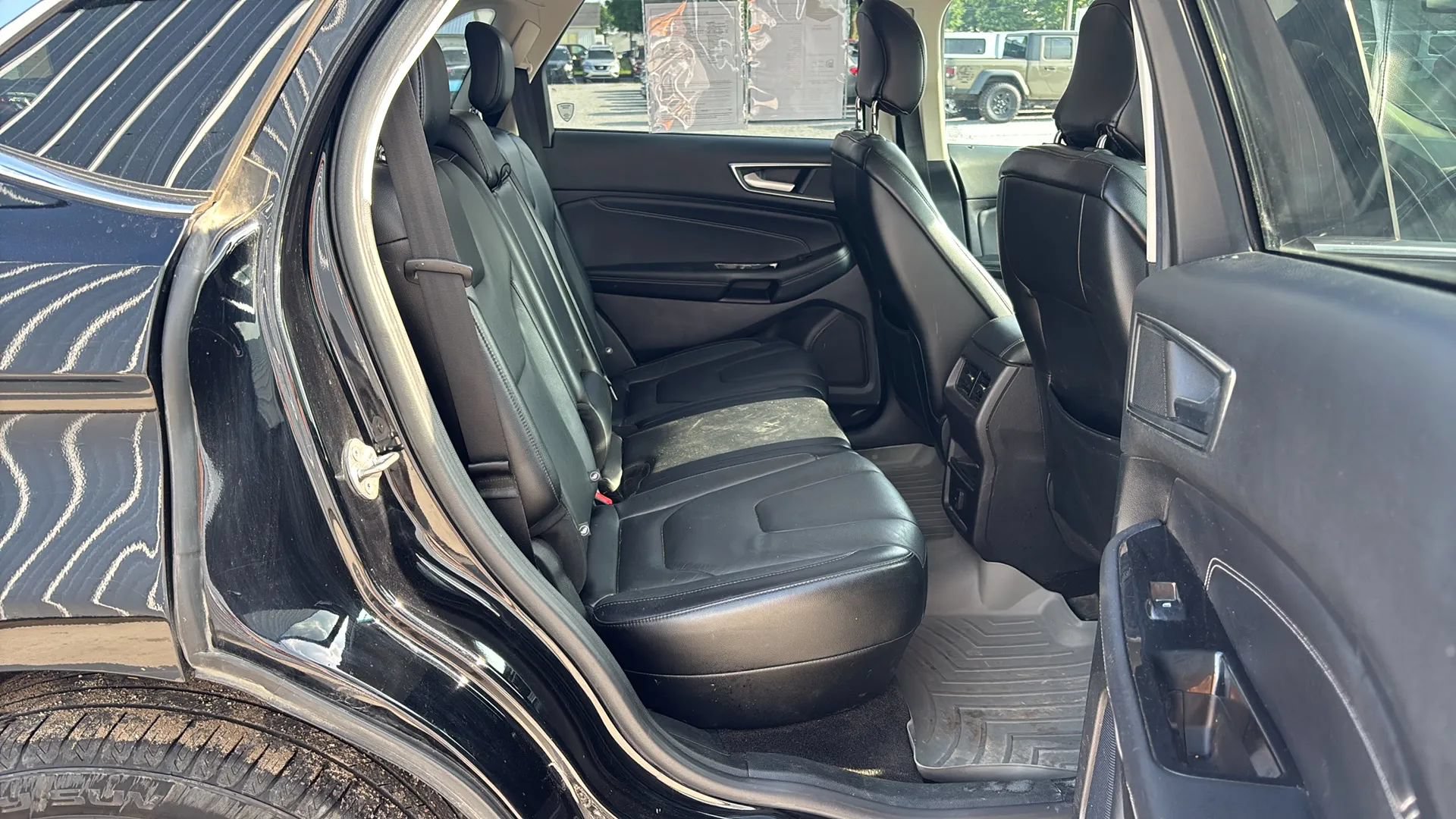 Used 2018 Ford Edge Titanium AWD/4WD image 15