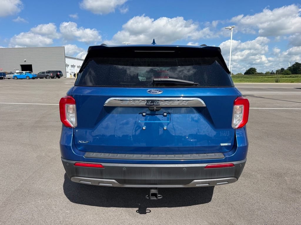 Used 2020 Ford Explorer XLT w/ Equipment Group 202A AWD/4WD image 6