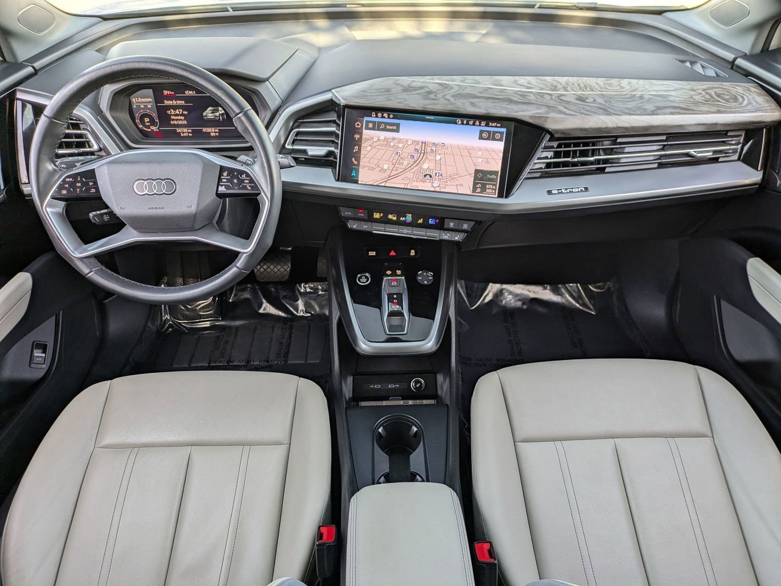 Used 2024 Audi Q4 e-tron Premium Plus image 7