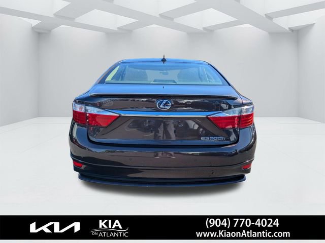 Used 2013 Lexus ES 300h w/ Luxury Pkg image 4