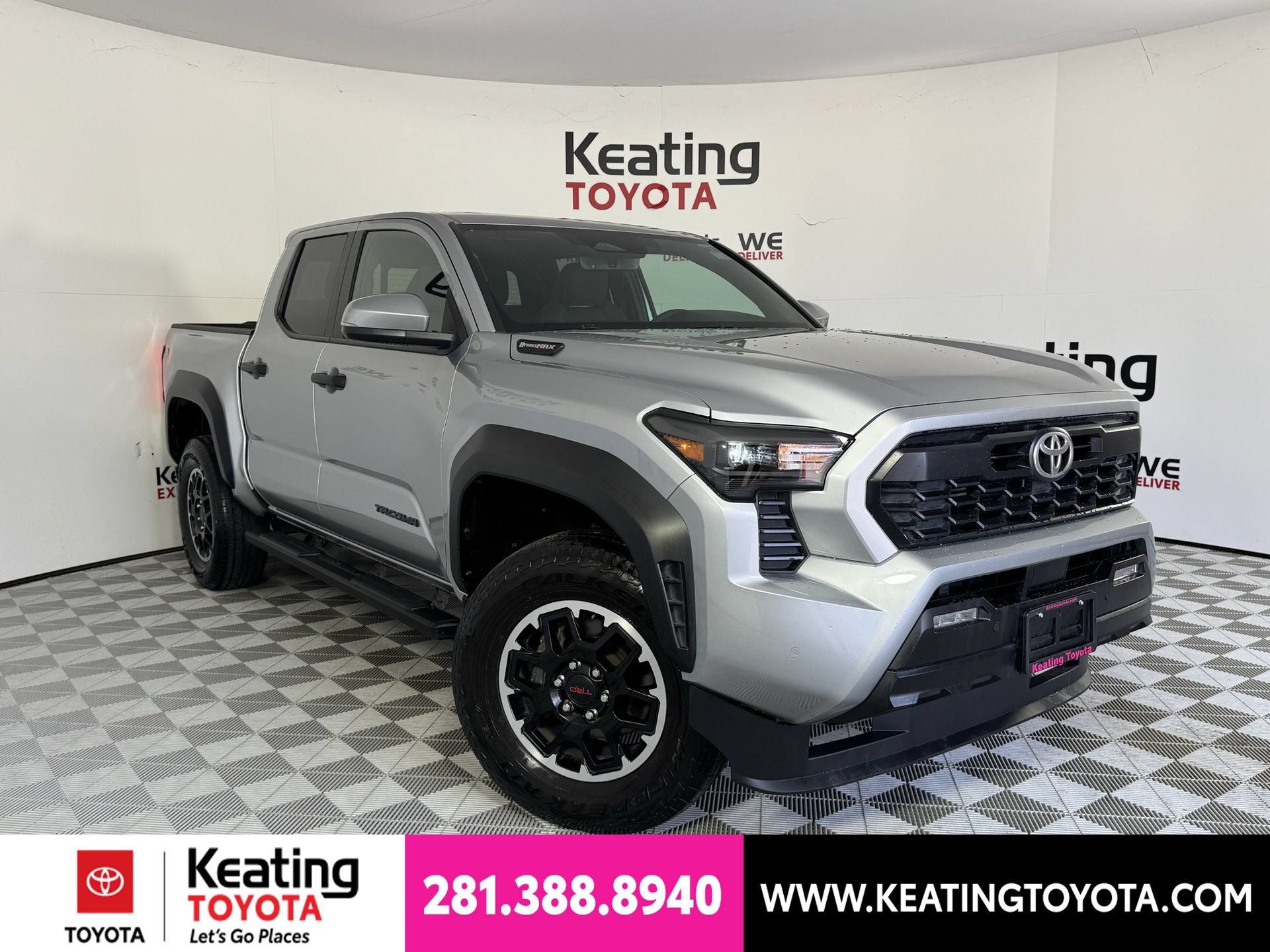Used 2024 Toyota Tacoma TRD Off-Road w/ TRD Off Road Upgrade Package AWD/4WD image 2