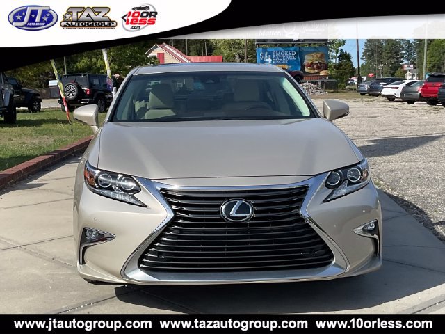Used 2017 Lexus ES 350 w/ Luxury Package FWD image 2