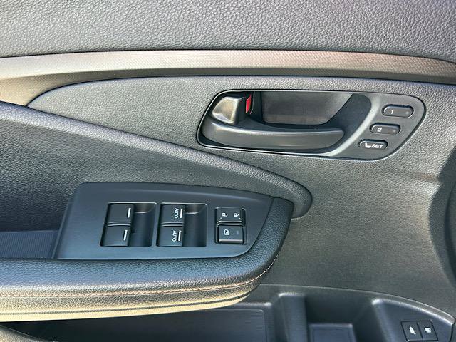 Used 2025 Honda Passport TrailSport image 19