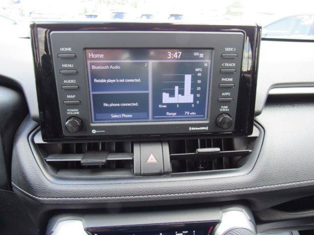 Used 2021 Toyota RAV4 LE AWD/4WD image 21