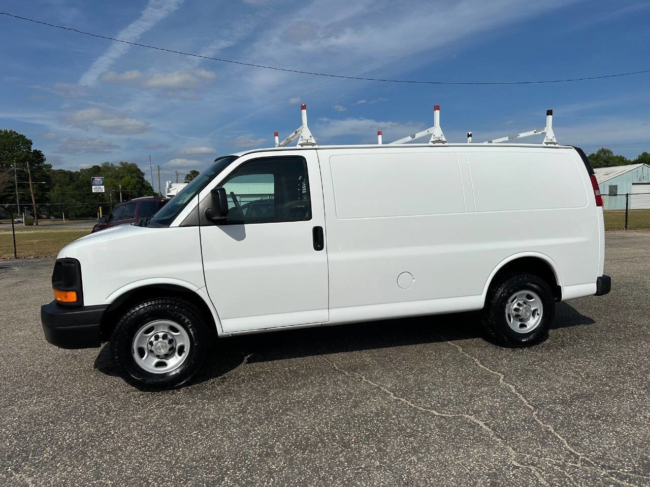 Used 2014 Chevrolet Express 2500 RWD image 28