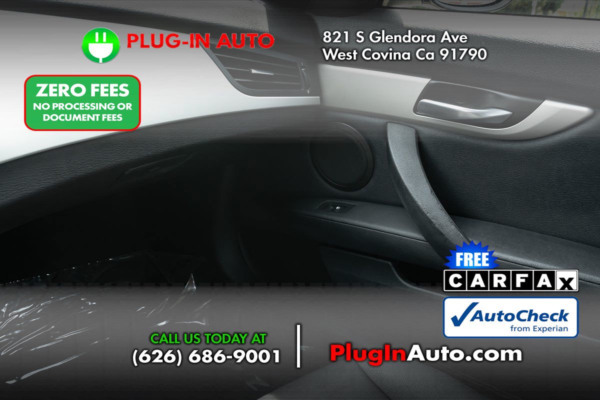 Used 2011 BMW Z4 sDrive30i RWD image 17