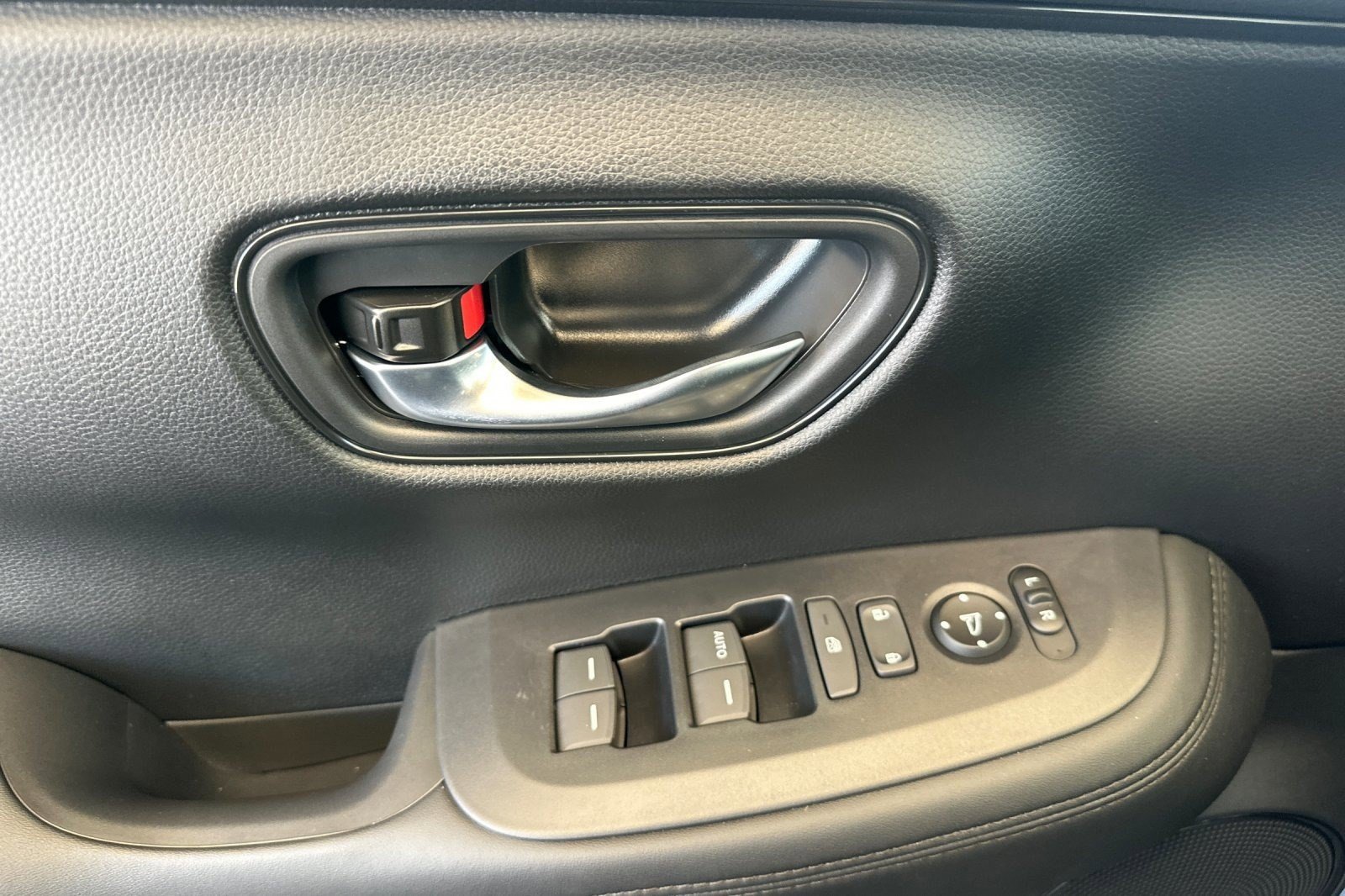 New 2026 Honda HR-V LX image 27